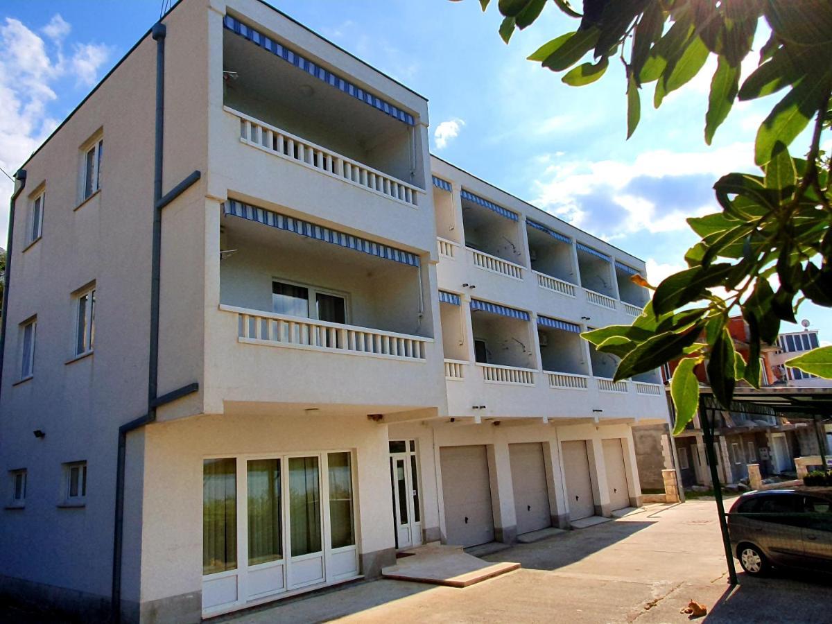 Villa Dvor Apartments Omiš Exteriér fotografie